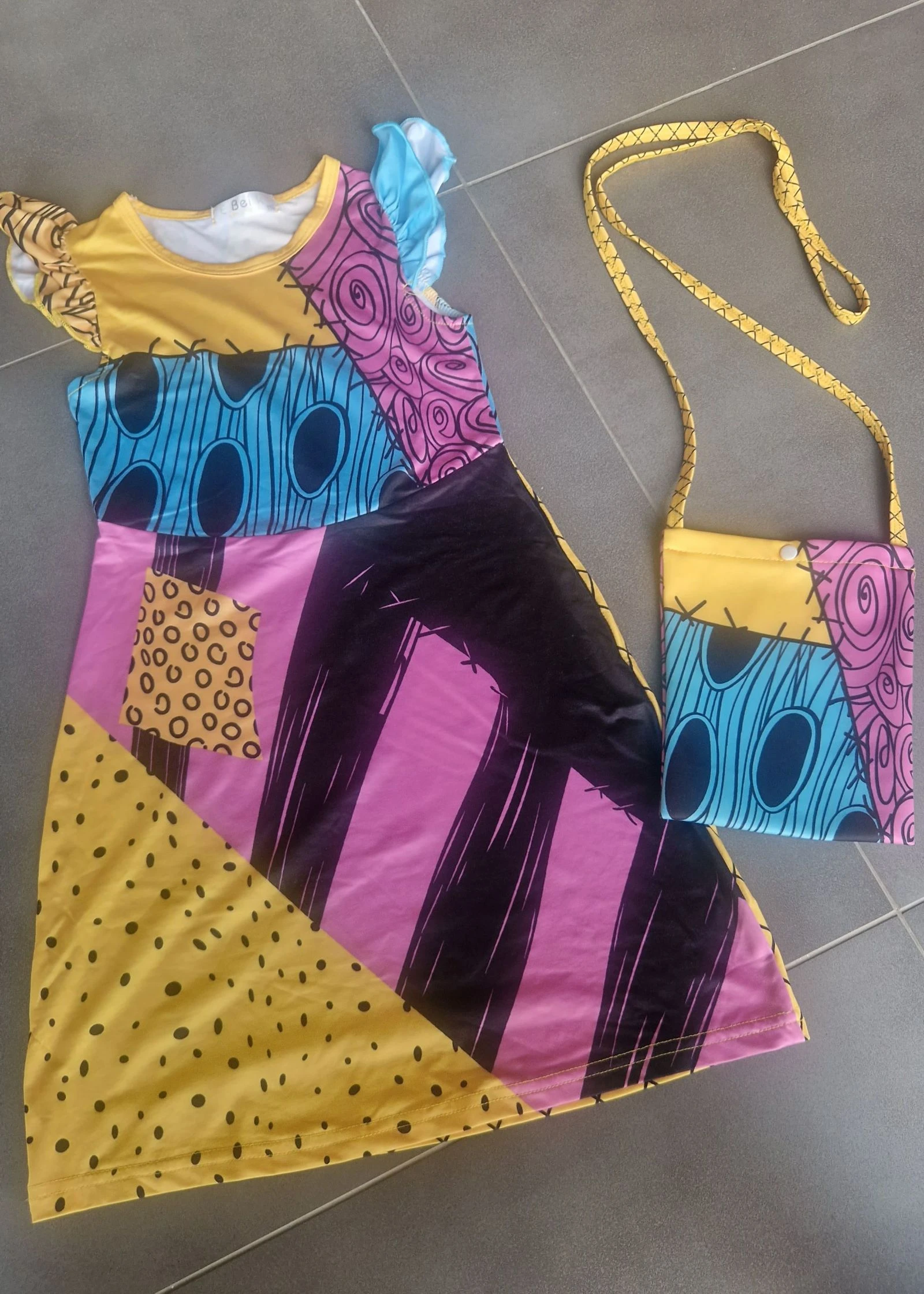 Vestido Sally "O Estranho Mundo de Jack" com Mala – E bei k 